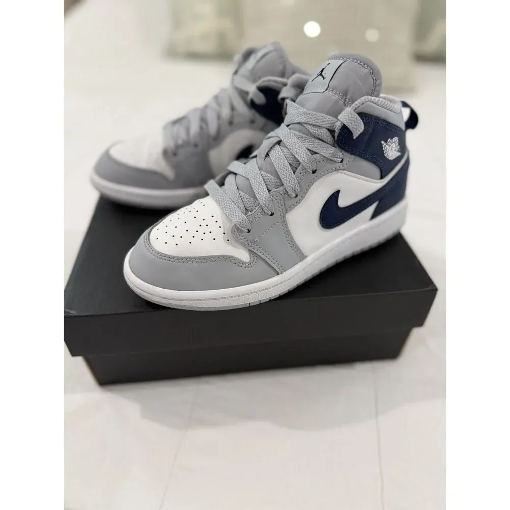 Jordan nike mid